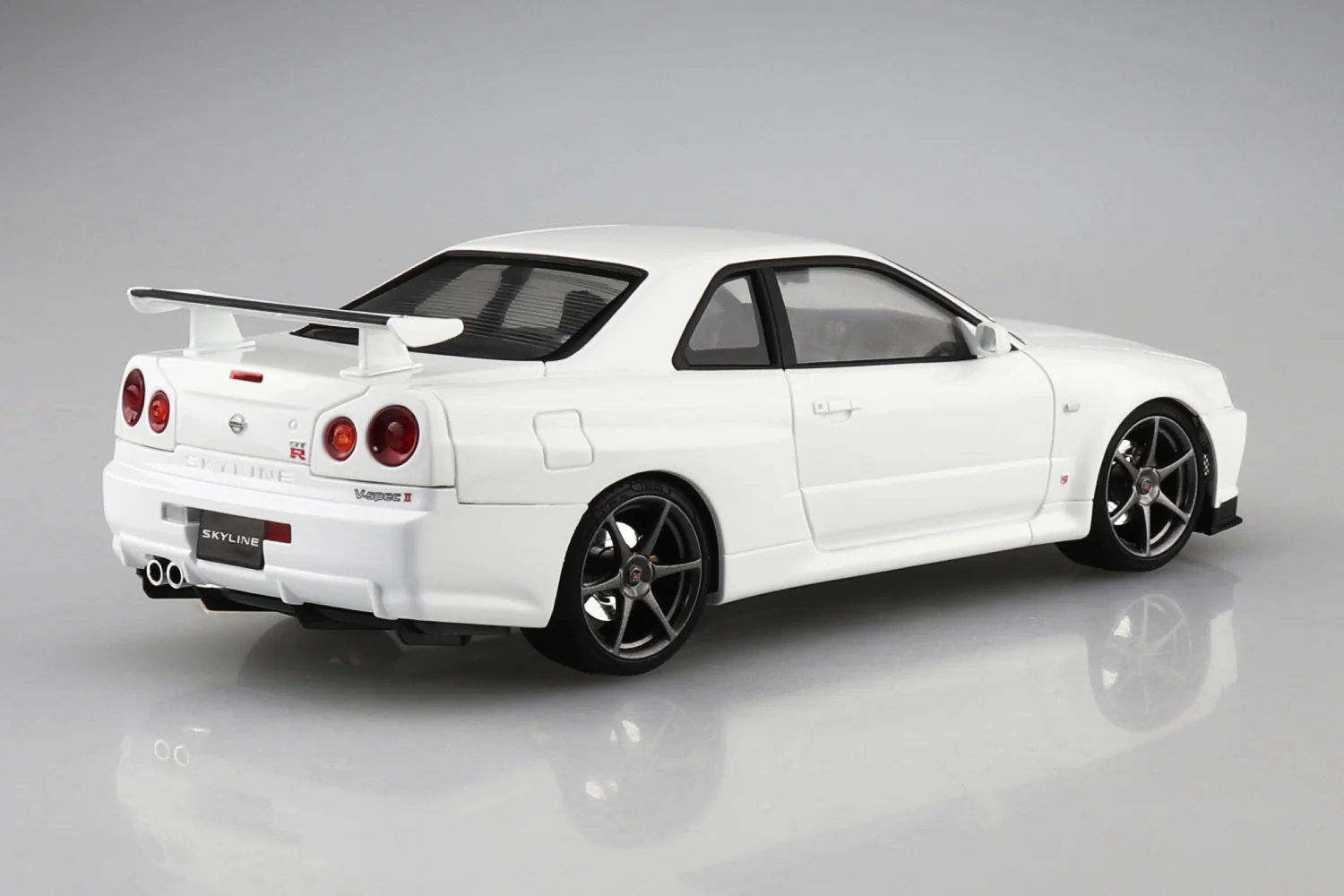 Aoshima - 2000 Nissan BNR34 Skyline GT-R V-Spec II White (Pre-Painted) 1/24 - Image 3