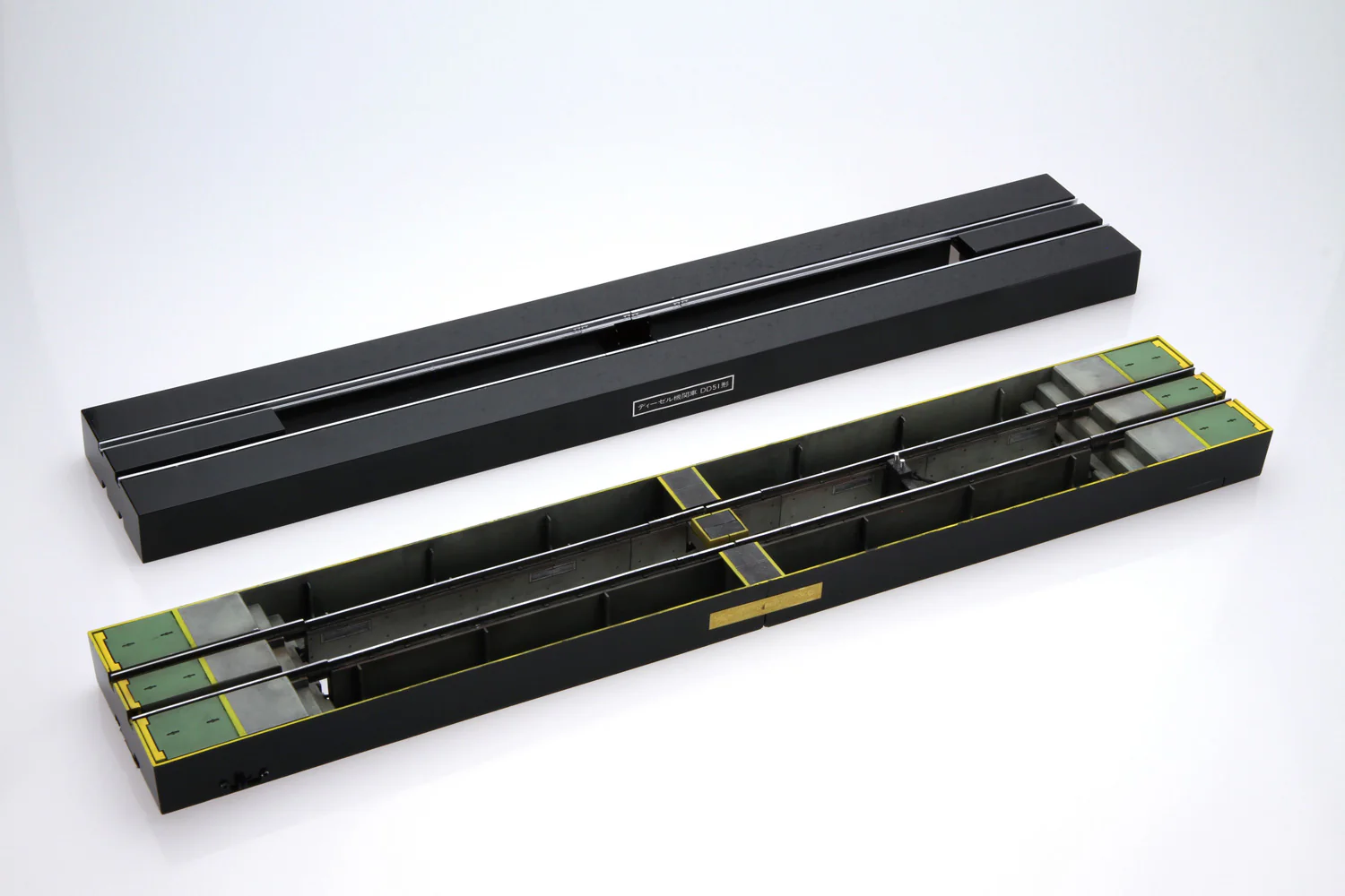 Aoshima - Diesel Locomotive DD51 Super Detail with Photo-Etched Parts 1/45 [OJ03] - Image 7