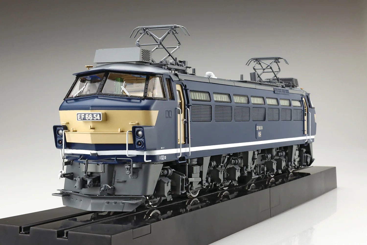 Aoshima - Electric Locomotive EF66 JRF 1/45 [OJ06] - Image 2