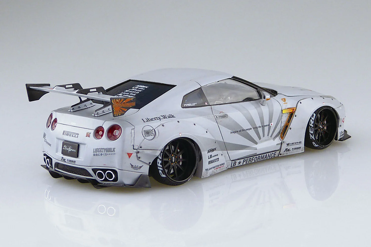 Aoshima - LB-Works: R35 GT-R Ver.2 1/24 [LB10] - Image 3