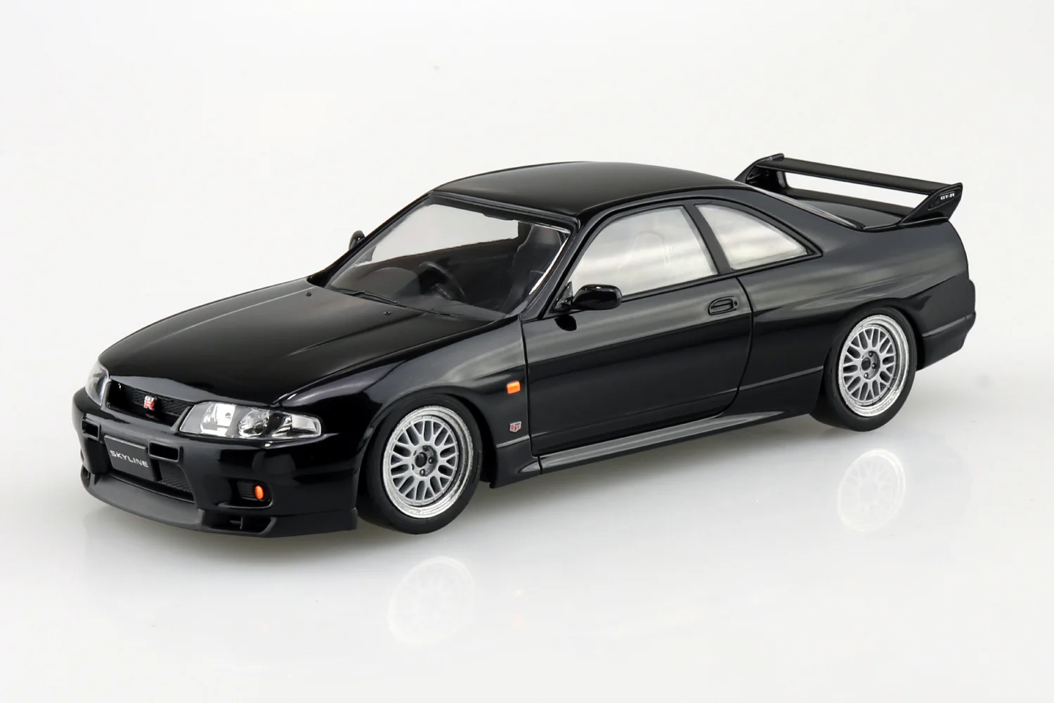 Aoshima - Snap-Kit - Nissan R33 Skyline GT-R Custom Wheel (Black) 1/32 [204177] - Image 2
