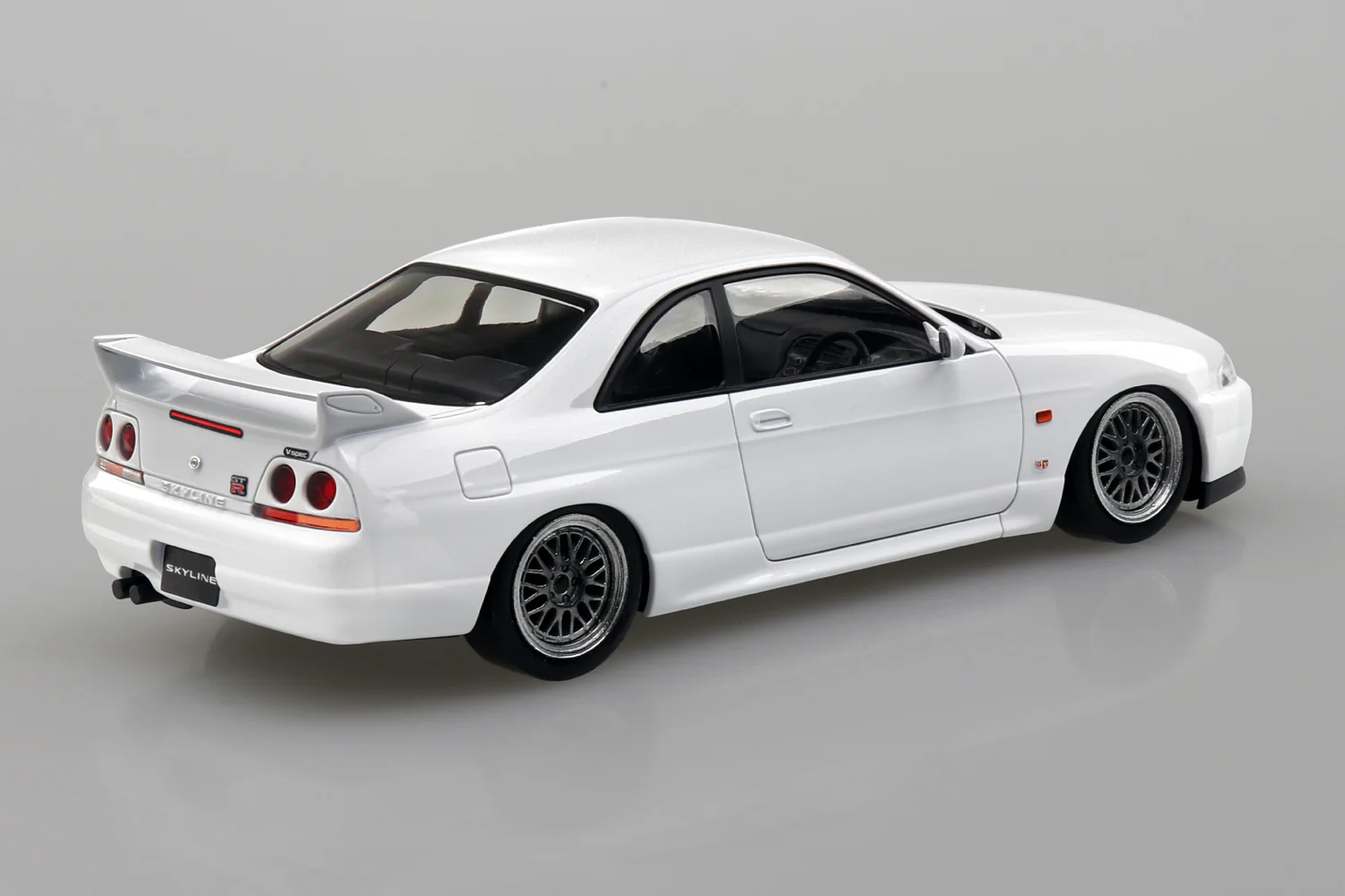 Aoshima - Snap-Kit - Nissan R33 Skyline GT-R Custom Wheel (White) 1/32 [204184] - Image 3