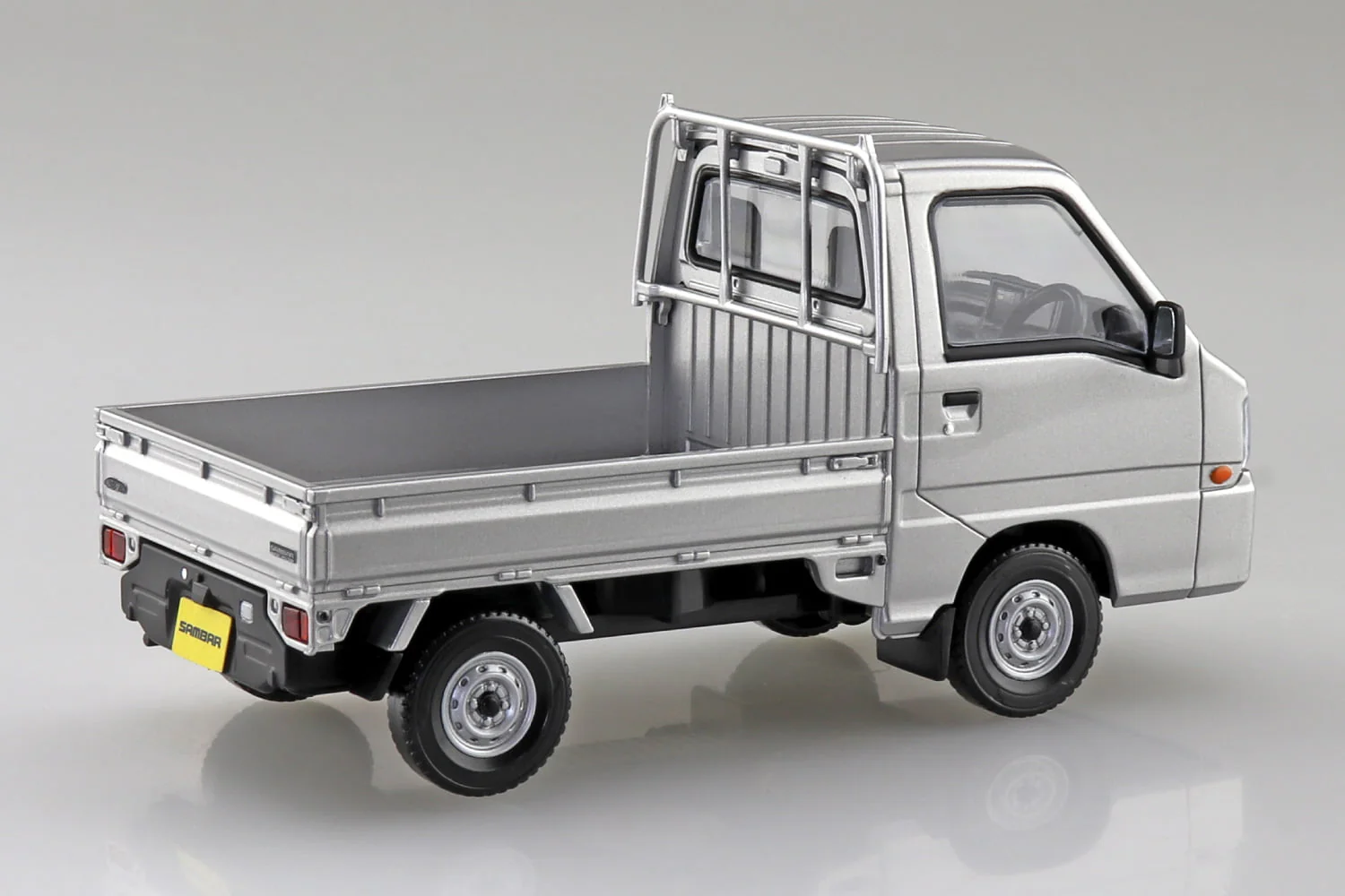 Aoshima - Snap-Kit - Subaru Sambar Truck (Sterling Silver Metallic) 1/32 [065792] - Image 3