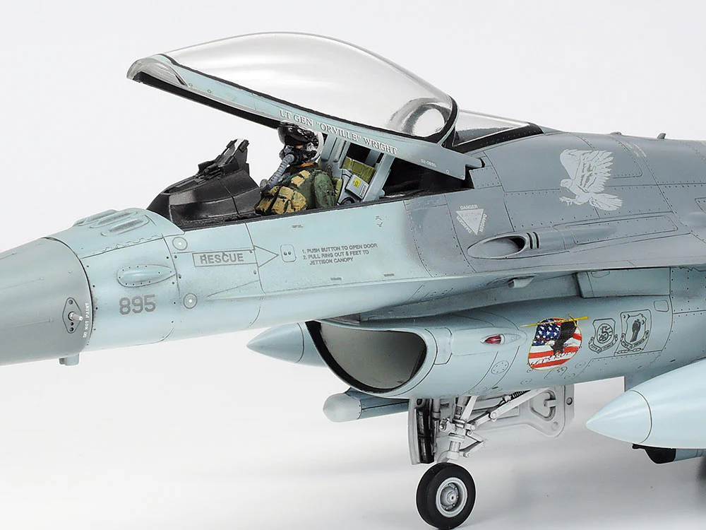 Tamiya - Lockheed Martin F-16CJ [Block 50] Fighting Falcon 1/48 [61098] - Image 4